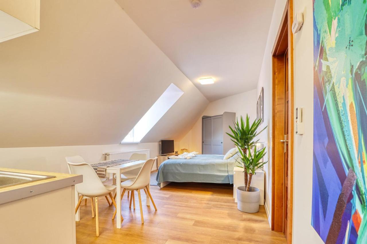 Barka Apartman Eger Exterior photo